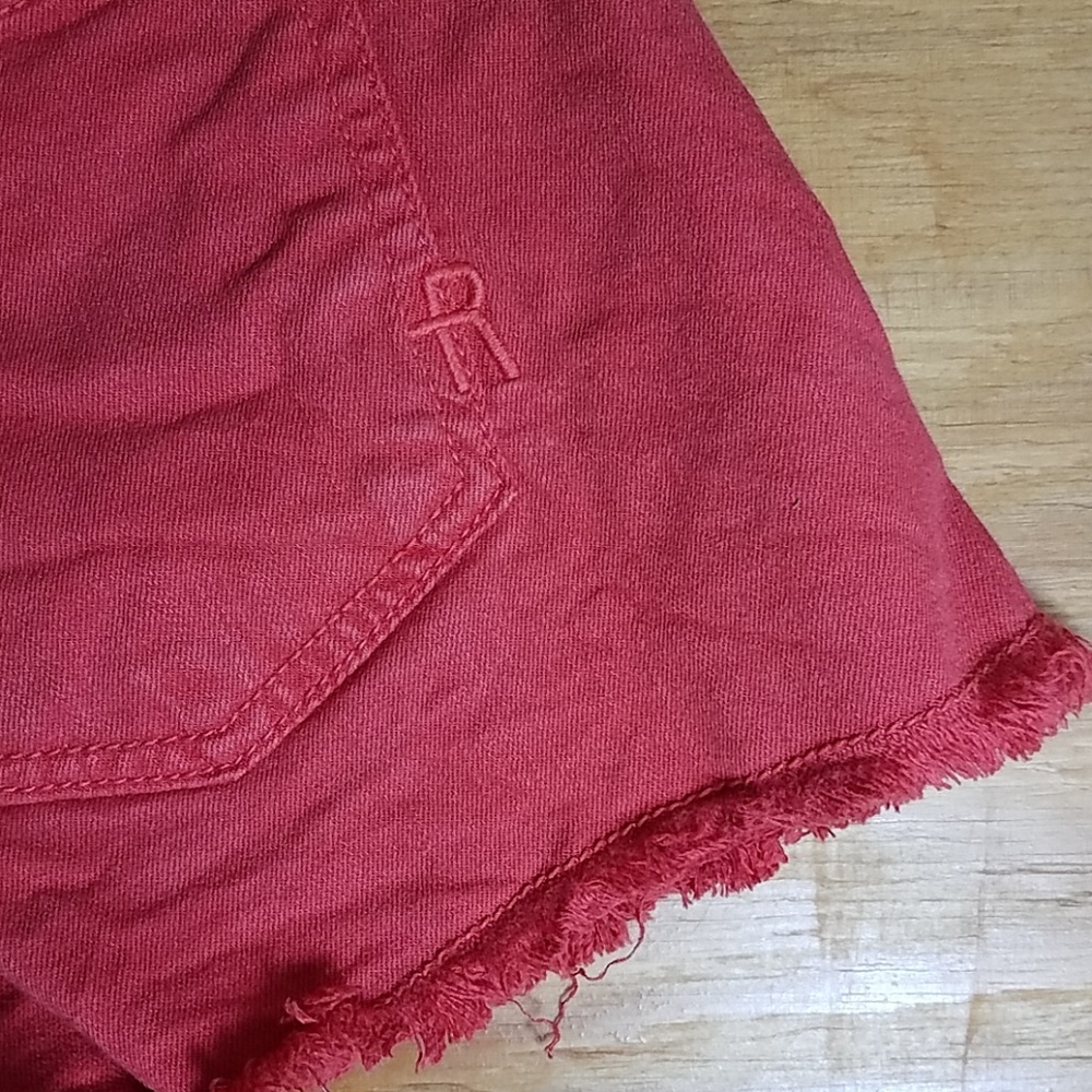 Rich & Skinny coral colored jean shorts size 26 - Picture 5 of 8
